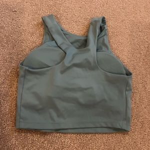 Women’s XS padded active tank